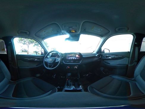 Used 2025 Chevrolet TrailBlazer LT image 42