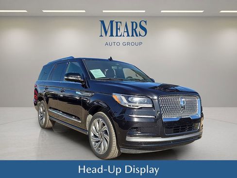 Used 2024 Lincoln Navigator Reserve image 8