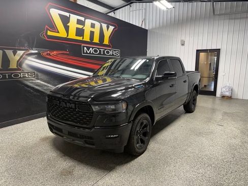 Used 2025 RAM 1500 Big Horn AWD/4WD image 1