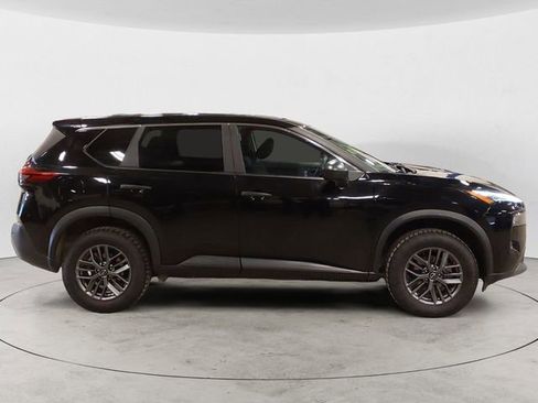 Used 2023 Nissan Rogue S image 6