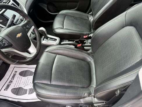 Used 2017 Chevrolet Sonic Premier FWD image 10