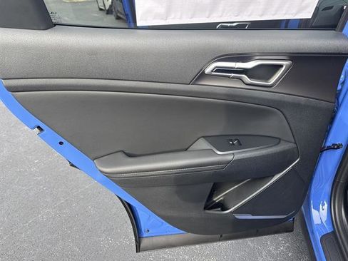 New 2026 Kia Sportage EX image 11