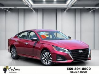 Used 2025 Nissan Altima 2.5 SV FWD video 1