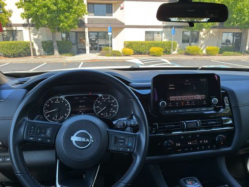 Used 2025 Nissan Pathfinder Rock Creek AWD/4WD image 24