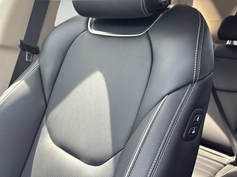 Certified 2026 Genesis GV70 2.5T Advanced AWD/4WD image 41