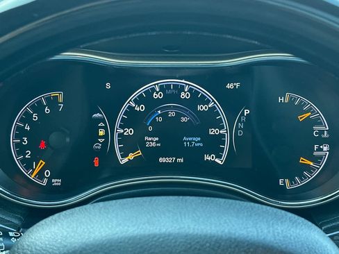 Used 2017 Jeep Grand Cherokee Overland image 29