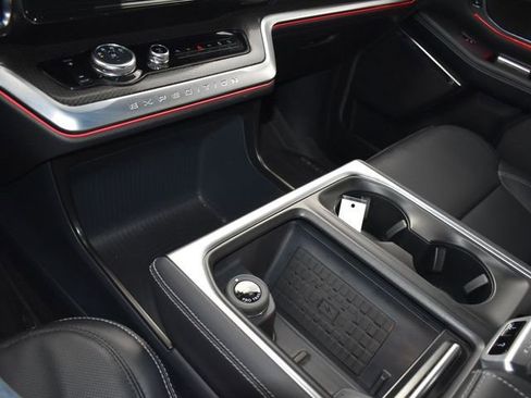 Used 2025 Ford Expedition Platinum w/ Stealth Performance Package image 31