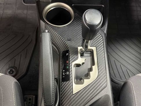 Used 2013 Toyota RAV4 XLE image 21