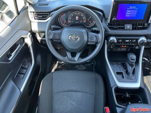 Certified 2025 Toyota RAV4 XLE AWD/4WD image 17