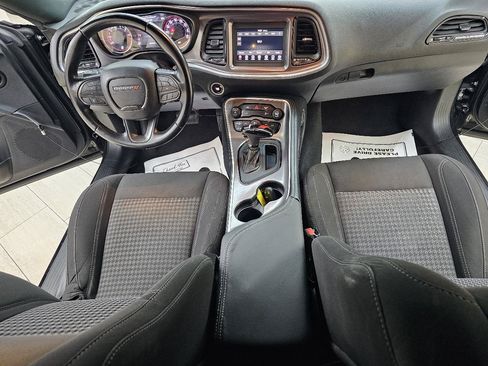 Used 2021 Dodge Challenger SXT RWD image 26