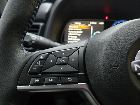 Used 2025 Nissan Leaf SV Plus image 29