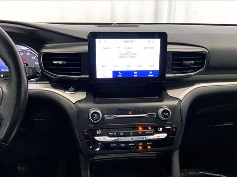 Used 2020 Ford Explorer XLT w/ Equipment Group 202A RWD image 5