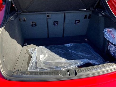 Used 2025 Porsche Macan image 20