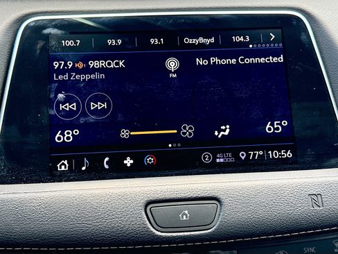 Used 2020 Cadillac XT4 Premium Luxury w/ Driver Awareness Package FWD image 31