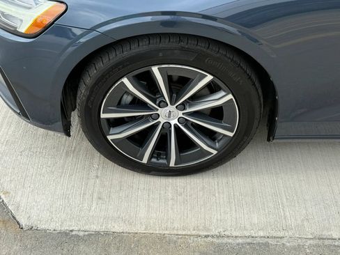 Used 2022 Volvo S60 B5 Momentum AWD/4WD image 41