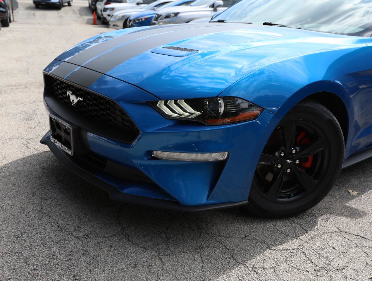 Used 2020 Ford Mustang Coupe RWD image 2