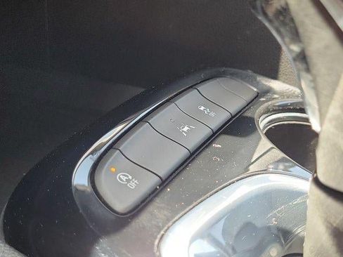 Used 2023 Buick Encore GX Essence w/ Experience Buick Package FWD image 28