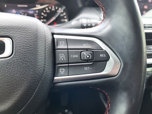 Used 2022 Jeep Compass Trailhawk w/ Trailhawk Convenience Group AWD/4WD image 28