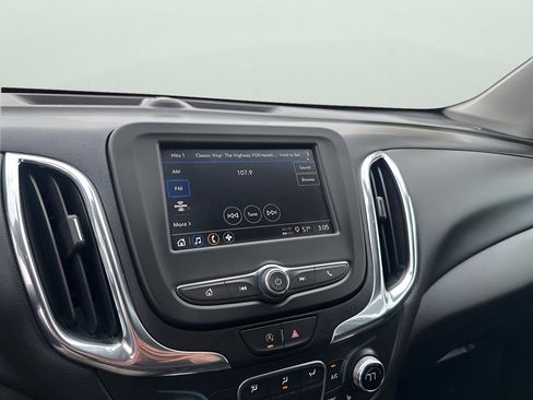 Used 2023 Chevrolet Equinox LT image 35