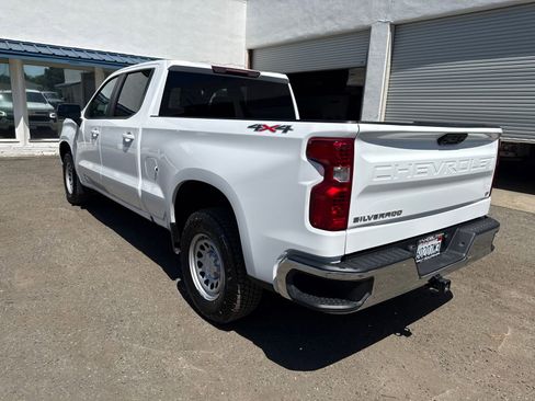 Used 2022 Chevrolet Silverado 1500 LT w/ Max Trailering Package AWD/4WD image 3