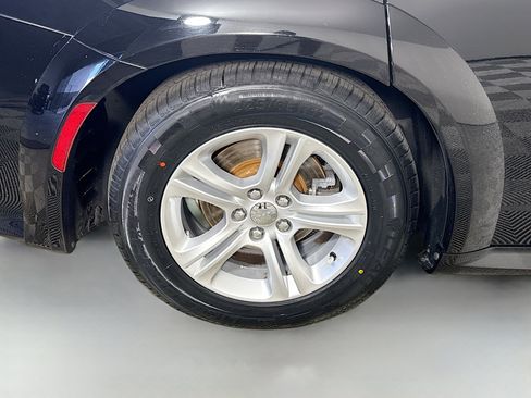 Used 2020 Dodge Charger R/T w/ Plus Group image 33