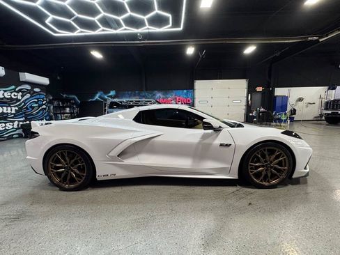 Used 2023 Chevrolet Corvette Stingray Premium Conv w/ Z51 Performance Package RWD image 6