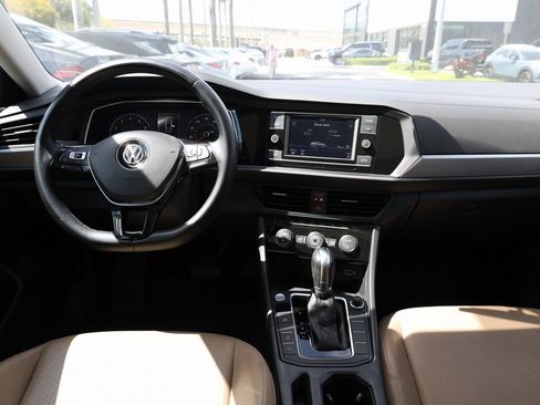 Used 2019 Volkswagen Jetta SE image 20