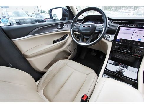 Used 2021 Jeep Grand Cherokee L Limited w/ Trailer Tow Group (B) image 11