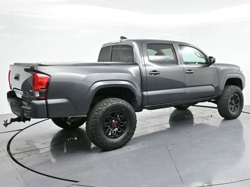 Used 2020 Toyota Tacoma TRD Sport image 7