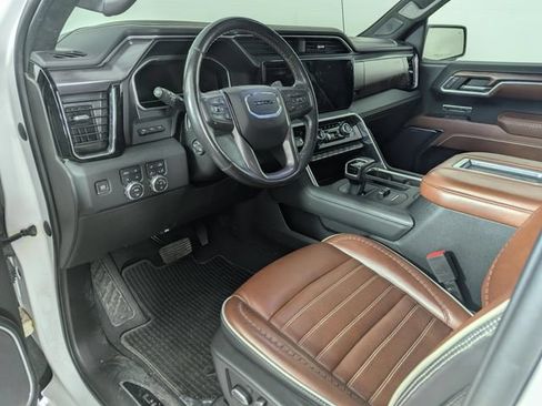 Used 2022 GMC Sierra 1500 Denali Ultimate AWD/4WD image 11