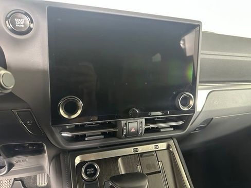 Used 2025 Lexus GX 550 w/ Accessory Package (2T) AWD/4WD image 16