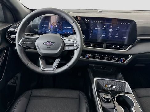 New 2026 Chevrolet Equinox LT w/ Convenience Package II FWD image 21