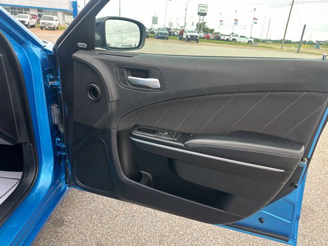 Used 2023 Dodge Charger SXT RWD image 11