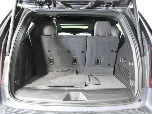Used 2021 GMC Yukon SLT w/ SLT Luxury Plus Package AWD/4WD image 18