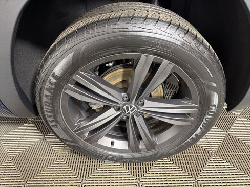 Used 2022 Volkswagen Atlas Cross Sport SEL R-Line image 30