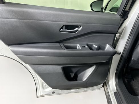 Used 2024 Nissan Pathfinder SV image 25