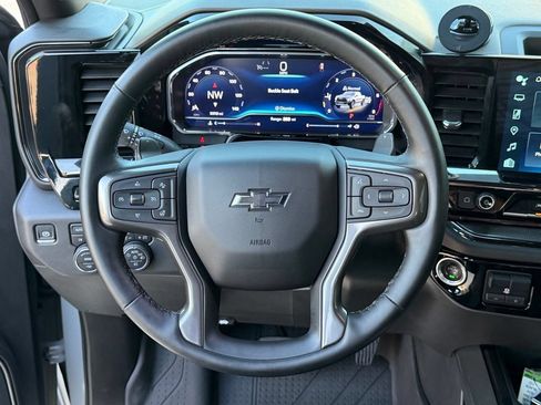 Used 2024 Chevrolet Silverado 1500 ZR2 w/ Technology Package AWD/4WD image 32