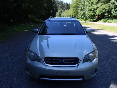 Used 2005 Subaru Outback 3.0R L.L. Bean AWD/4WD image 10