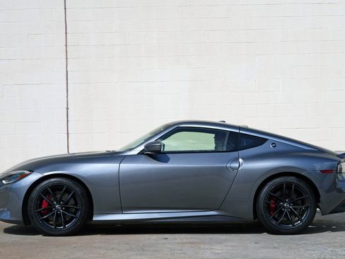 Used 2025 Nissan Z Performance w/ Floor Mat Package RWD image 9