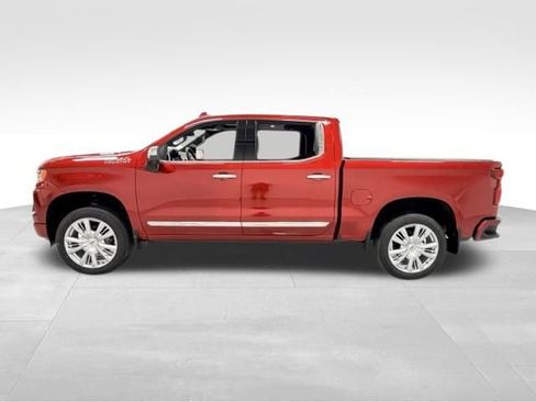 Certified 2024 Chevrolet Silverado 1500 High Country AWD/4WD image 3