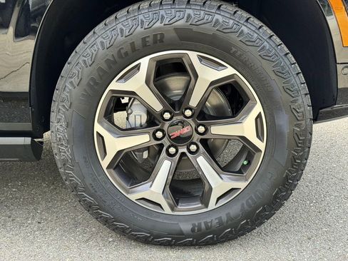 New 2026 GMC Yukon XL AT4 Ultimate image 9