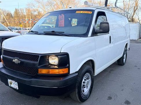 Used 2011 Chevrolet Express 2500 RWD image 6