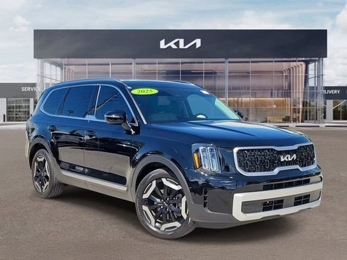 Certified 2025 Kia Telluride EX FWD image 1