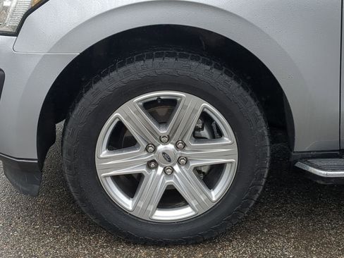 Used 2020 Ford Expedition XLT w/ Equipment Group 202A image 19