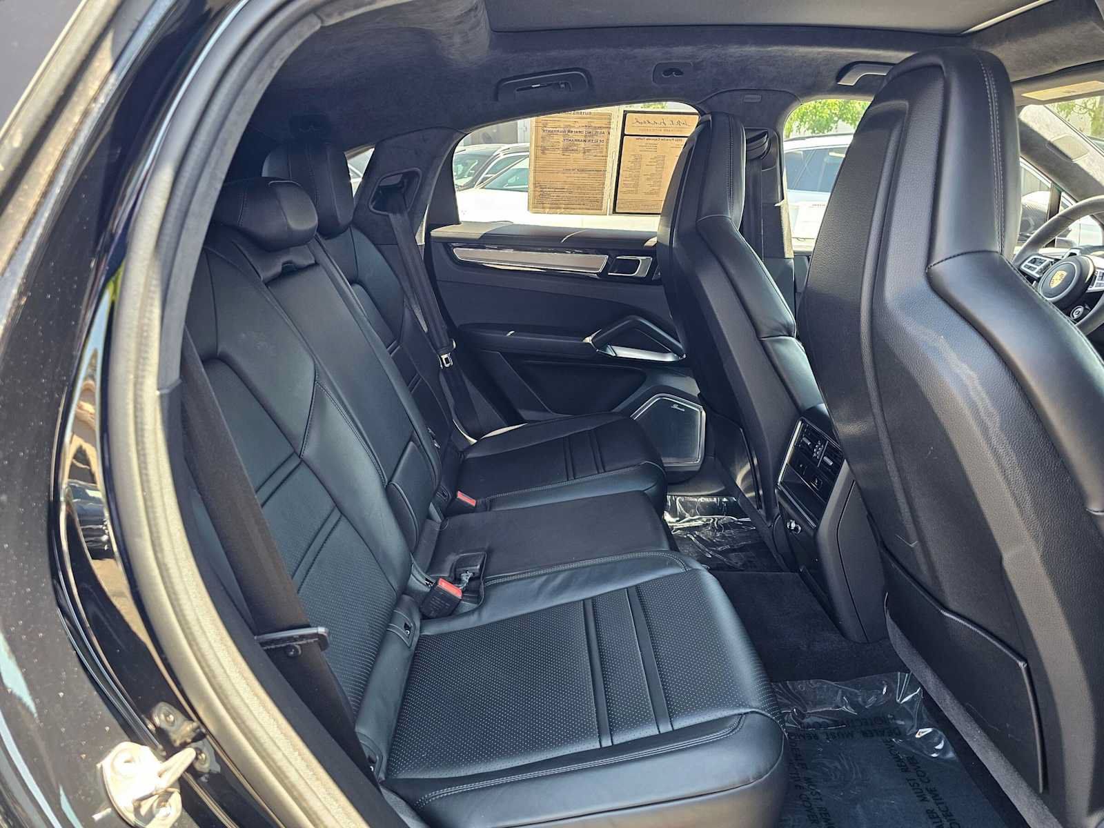 Used 2022 Porsche Cayenne Turbo AWD/4WD image 12
