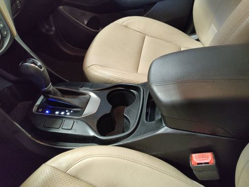 Used 2018 Hyundai Santa Fe Sport image 26