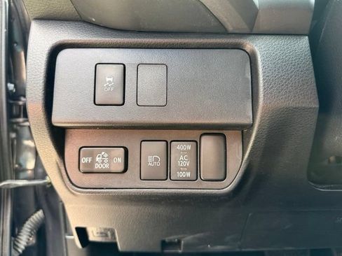 Used 2023 Toyota Tacoma TRD Off-Road w/ Technology Package AWD/4WD image 27