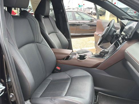 Used 2022 Toyota Venza Limited w/ Advanced Technology Package AWD/4WD image 15