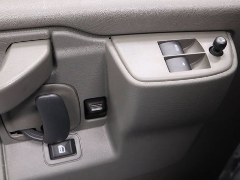 Used 2024 Chevrolet Express 2500 w/ Driver Convenience Package image 18