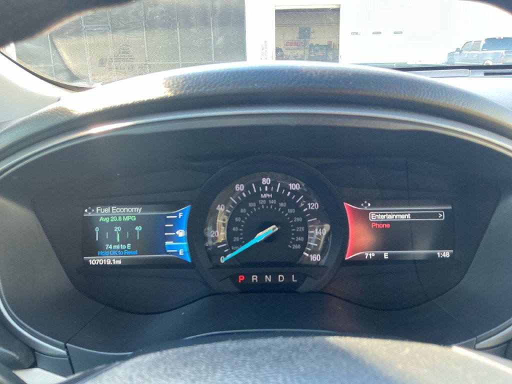 Used 2018 Ford Fusion SE w/ Fusion SE Technology Package FWD image 19